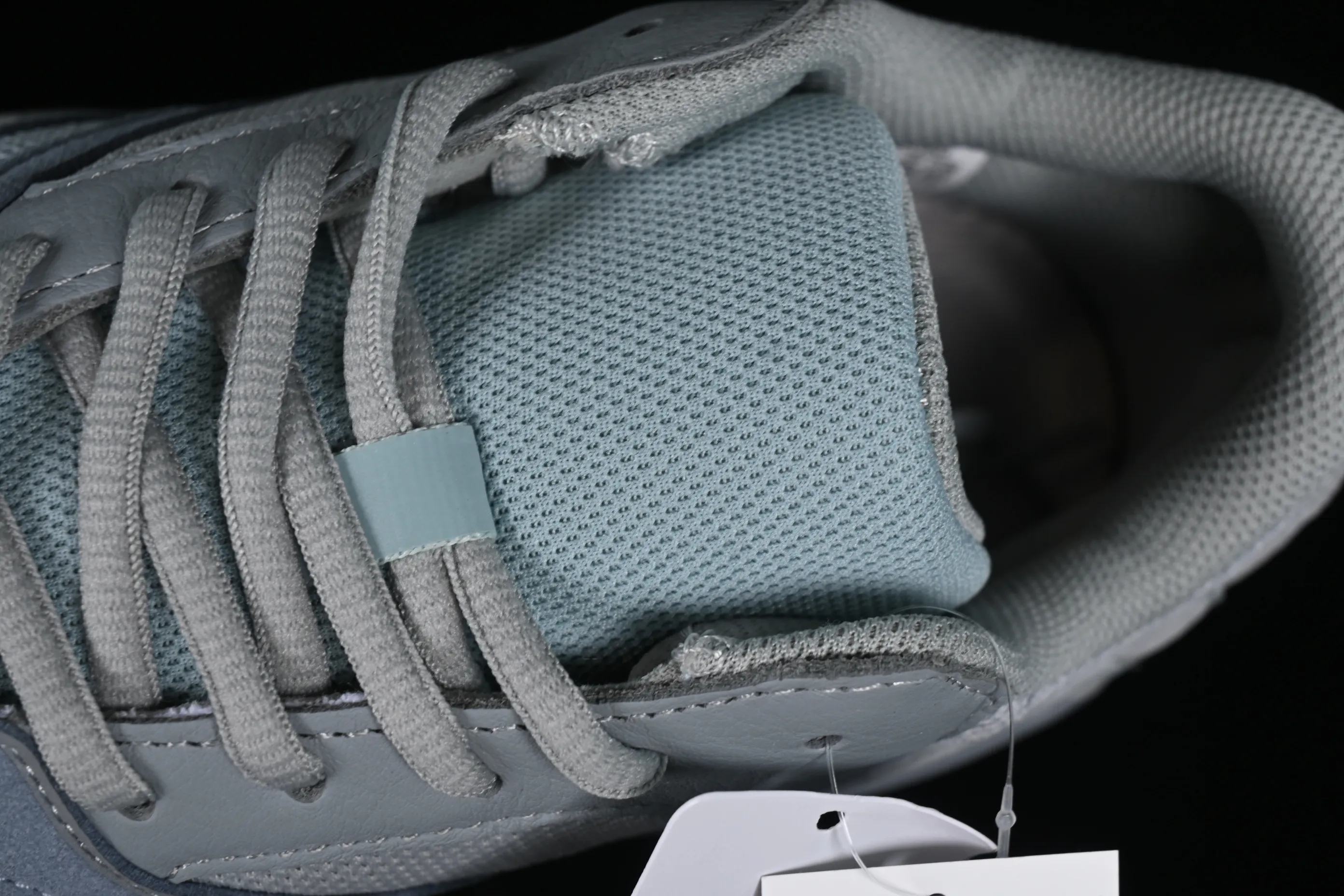 All Categories Ad Yeezy Coconut Series G Version Ad Yeezy Boost 700 "Inertia" EG7597 Kanye Coconut 700 3M Reflective Running Shoes